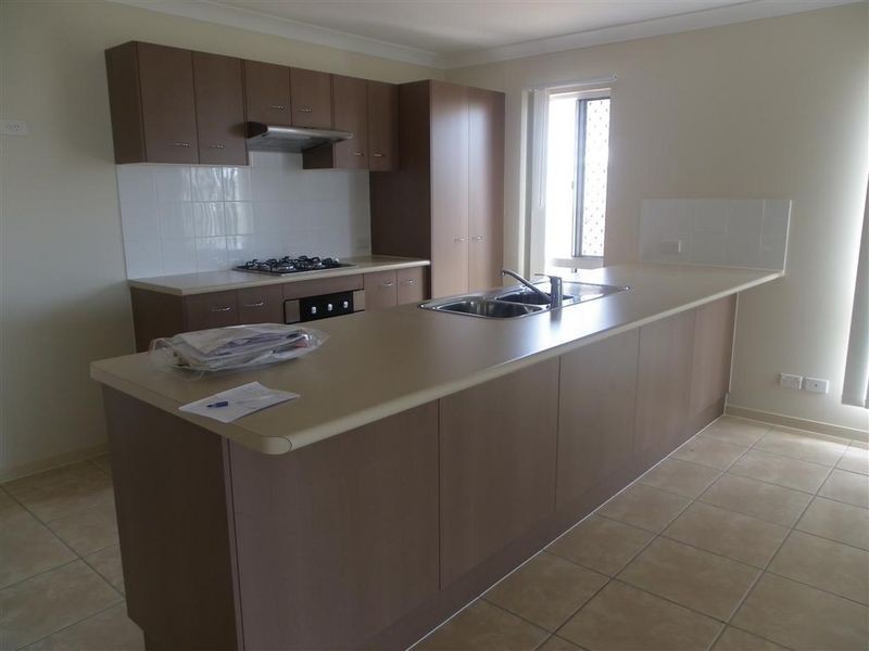 20 Sapphire Crescent, Bowen QLD 4805