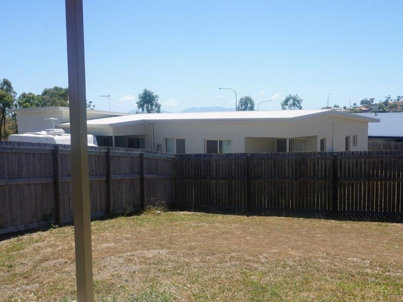 20 Sapphire Crescent, Bowen QLD 4805
