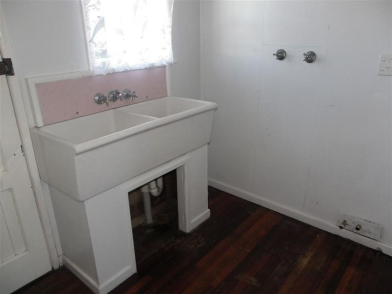 67 Kennedy Street, Bowen QLD 4805