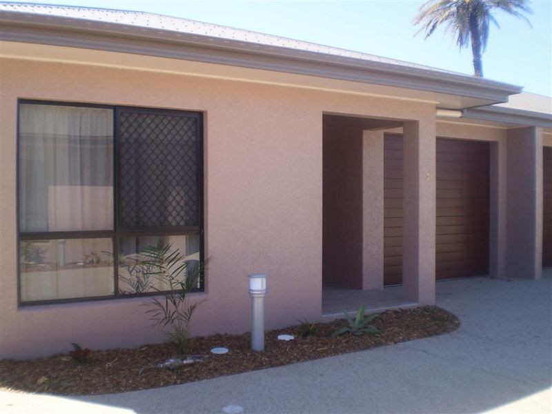 6/11 Kennedy Street, Bowen QLD 4805