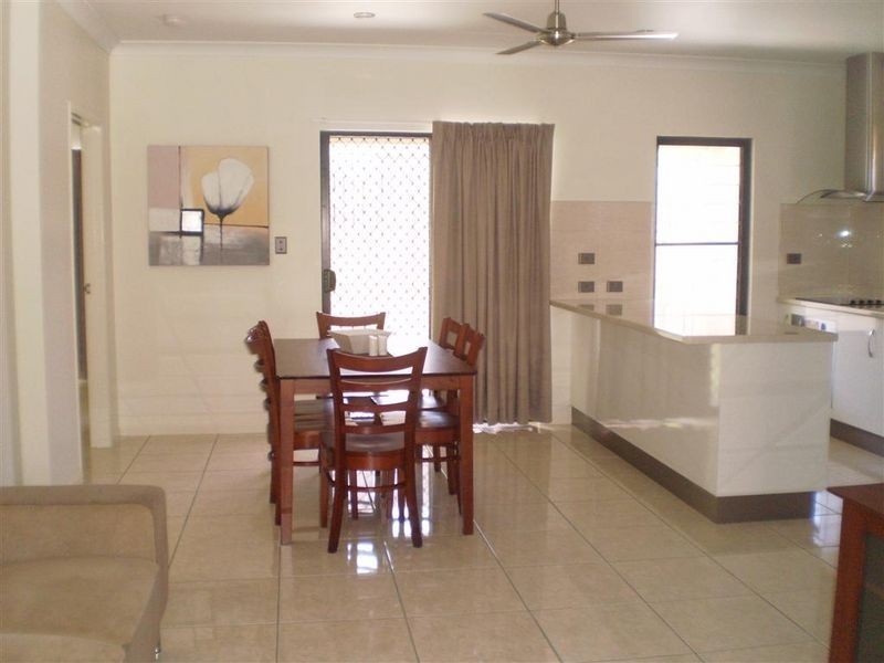 6/11 Kennedy Street, Bowen QLD 4805
