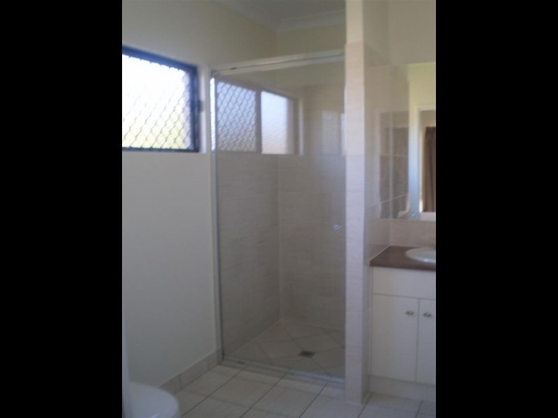 4/11 Kennedy Street, Bowen QLD 4805