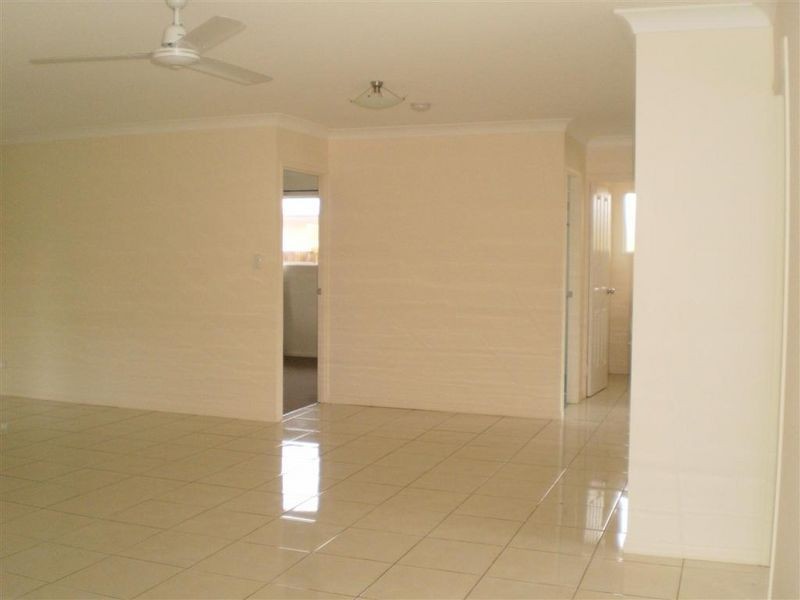 11 Hillview Place, Bowen QLD 4805