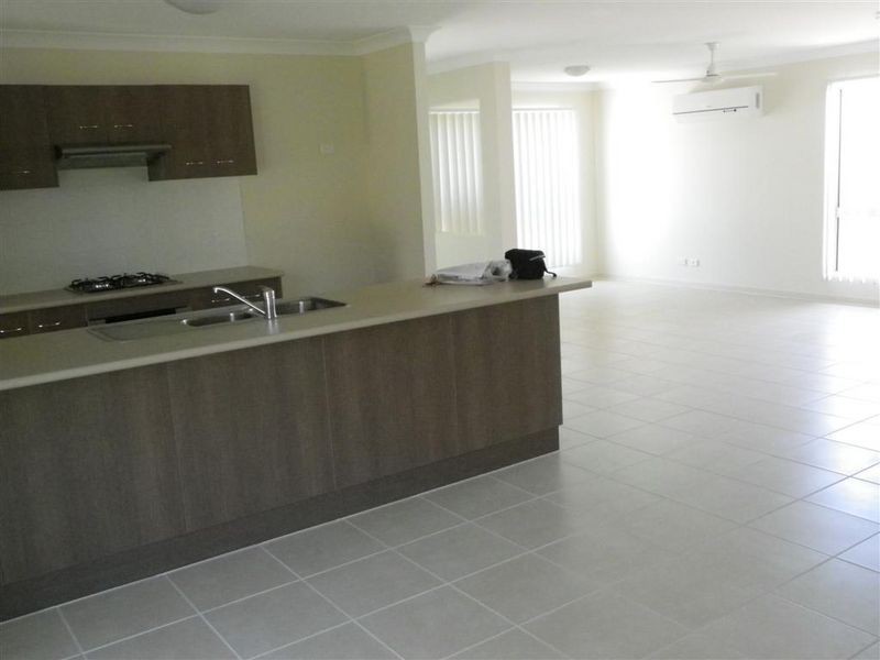 11 Sapphire Crescent, Bowen QLD 4805