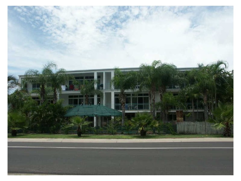 2/89 Horseshoe Bay Road, Bowen QLD 4805