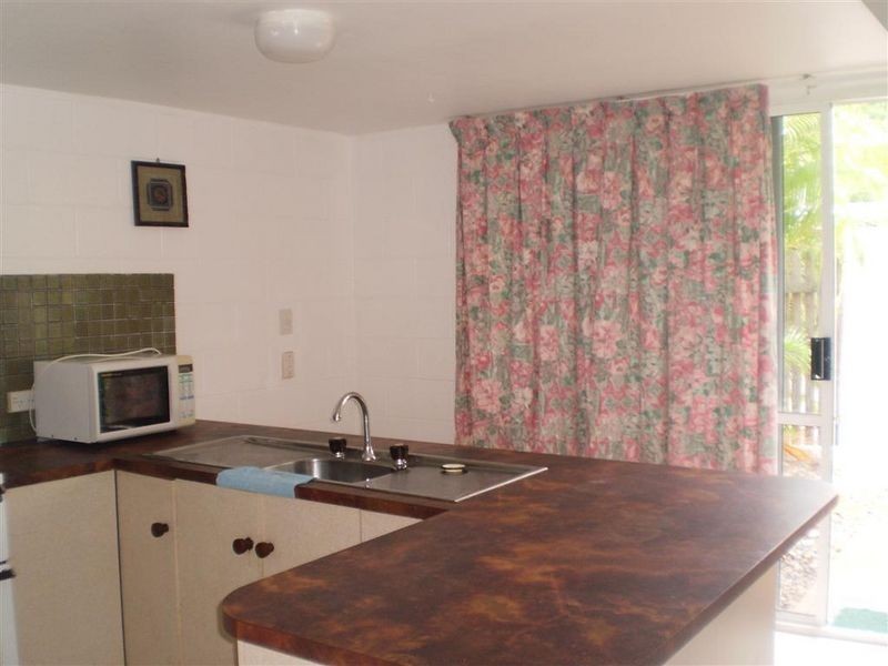 2/89 Horseshoe Bay Road, Bowen QLD 4805