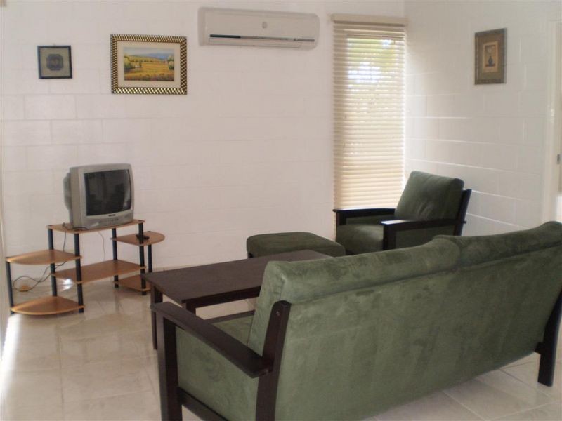 2/89 Horseshoe Bay Road, Bowen QLD 4805