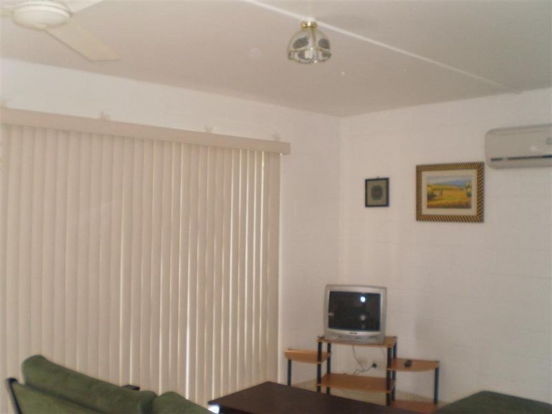 2/89 Horseshoe Bay Road, Bowen QLD 4805