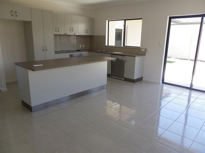 4 Fifth Close, Bowen QLD 4805