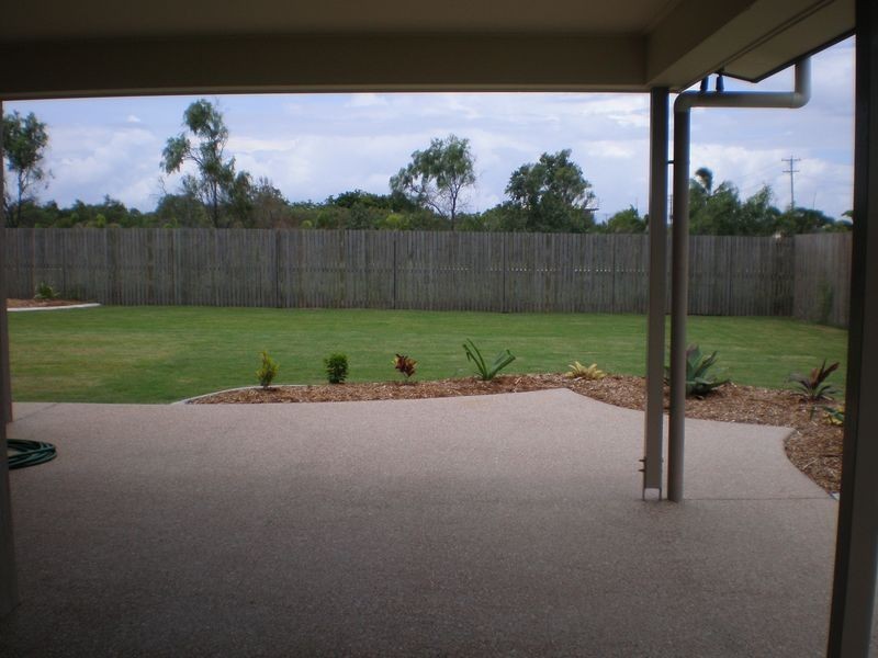 4 Banks Drive, Bowen QLD 4805