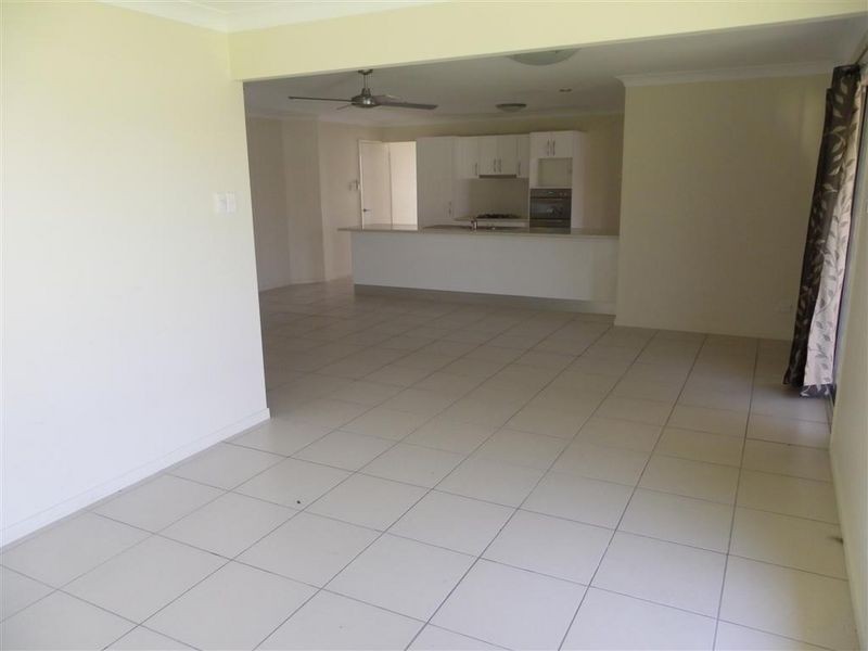 17 Hillview Place, Bowen QLD 4805