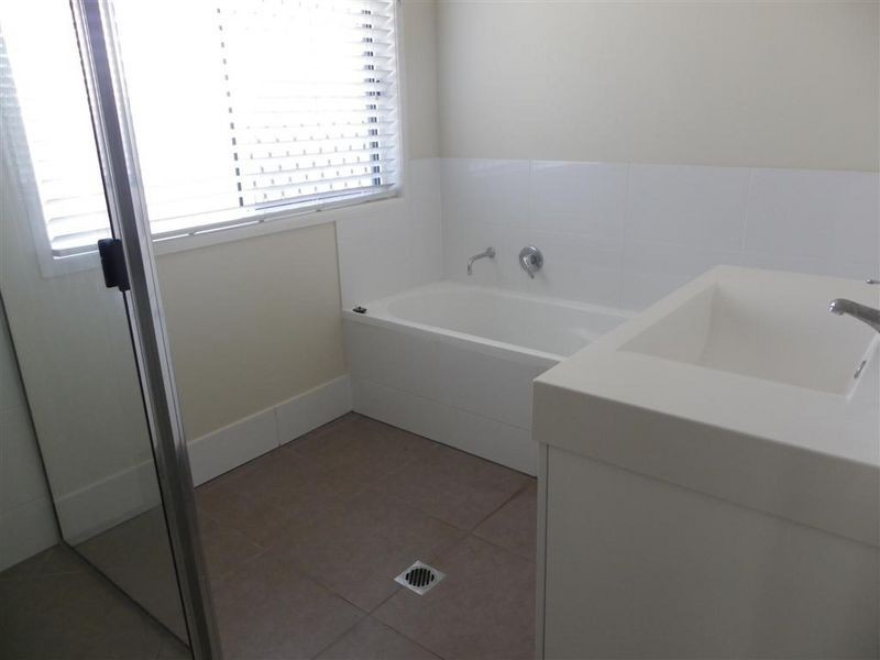 17 Hillview Place, Bowen QLD 4805