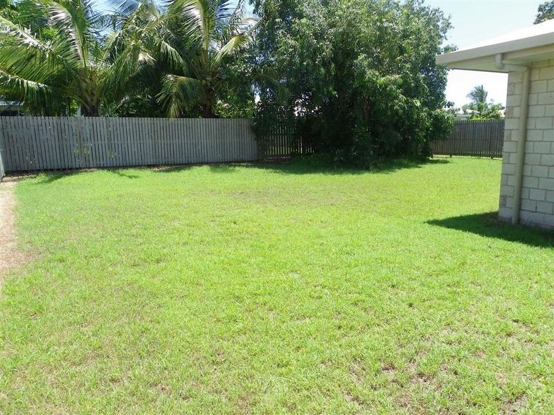 17 Hillview Place, Bowen QLD 4805