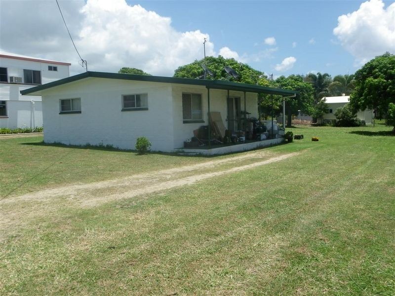 112 Powell Street, Bowen QLD 4805