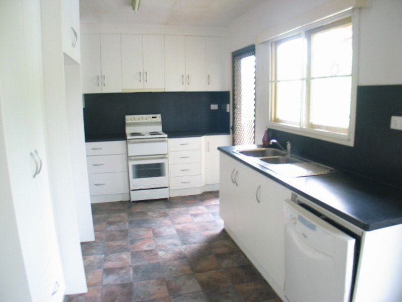 49 Reynolds Street, Bowen QLD 4805