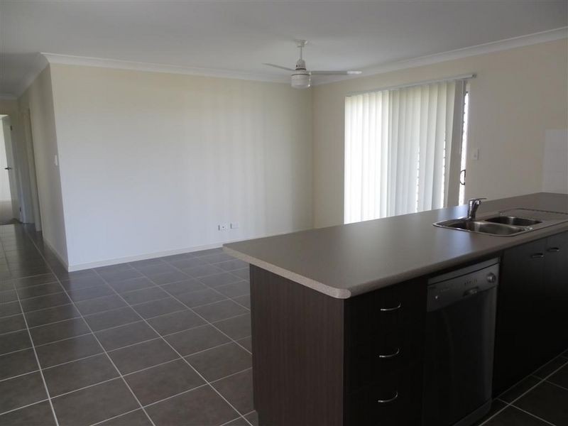 4 Seacove Crescent, Bowen QLD 4805