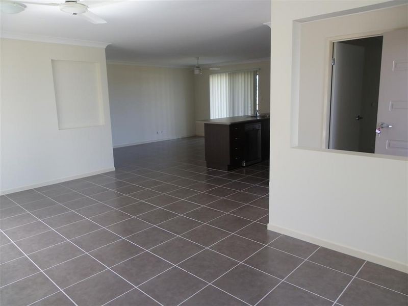 4 Seacove Crescent, Bowen QLD 4805