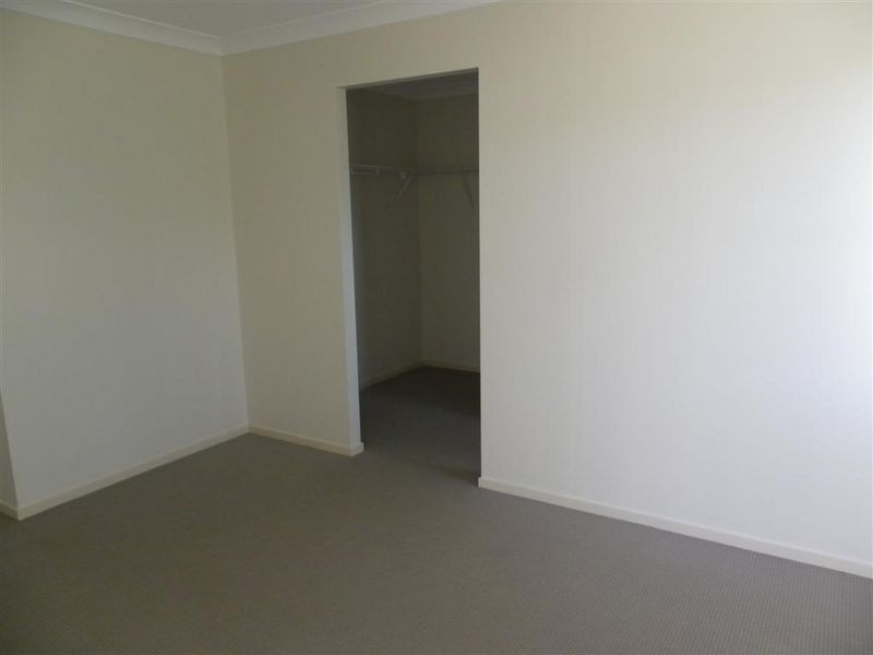 4 Seacove Crescent, Bowen QLD 4805