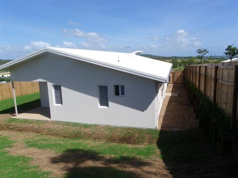 4 Seacove Crescent, Bowen QLD 4805