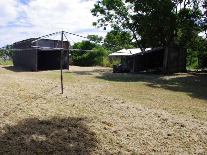 30 Livingstone Street, Bowen QLD 4805