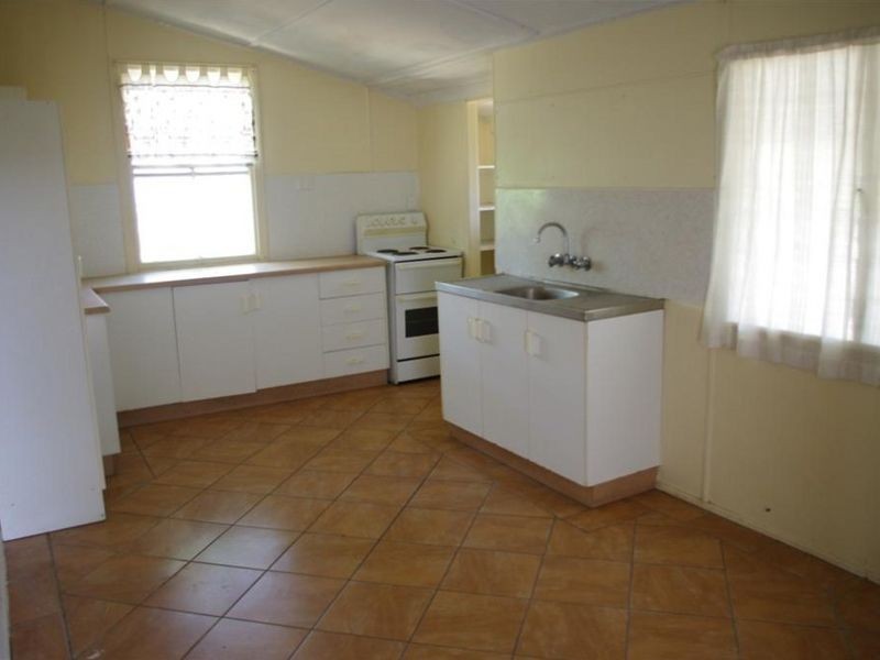 30 Livingstone Street, Bowen QLD 4805