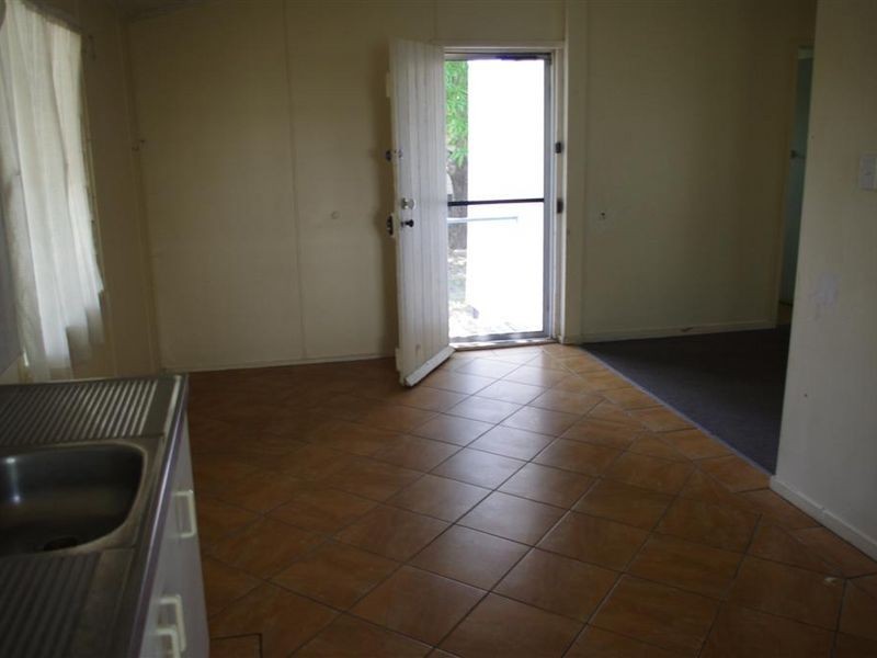 30 Livingstone Street, Bowen QLD 4805