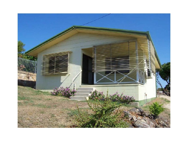 77 Poole Street, Bowen QLD 4805