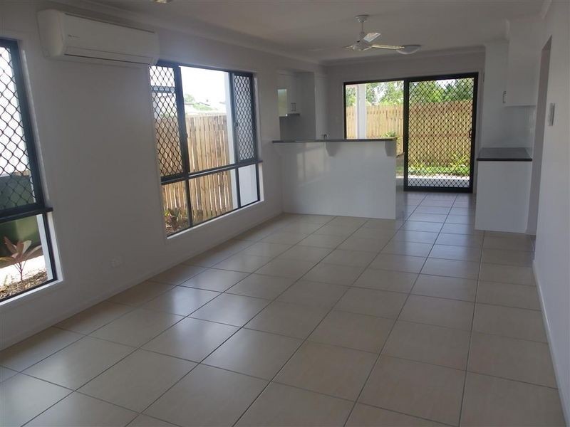 Unit 2/31 St Kilda Street, Bowen QLD 4805