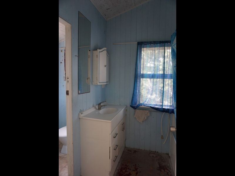 4 Herbert Street, Bowen QLD 4805