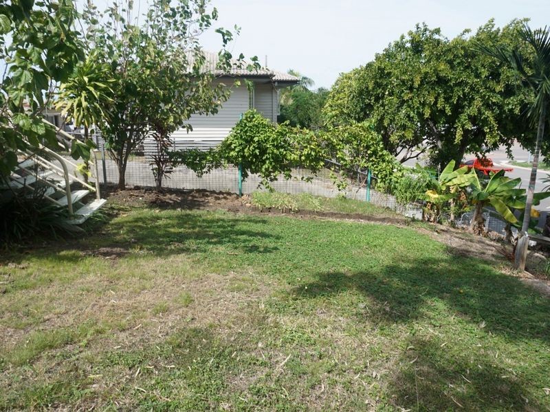 4 Herbert Street, Bowen QLD 4805