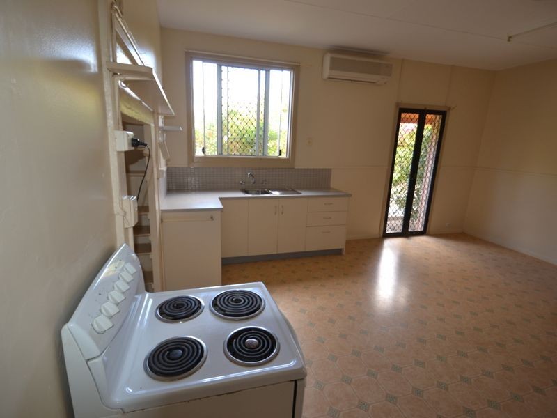 1/30 Murroona Street, Bowen QLD 4805
