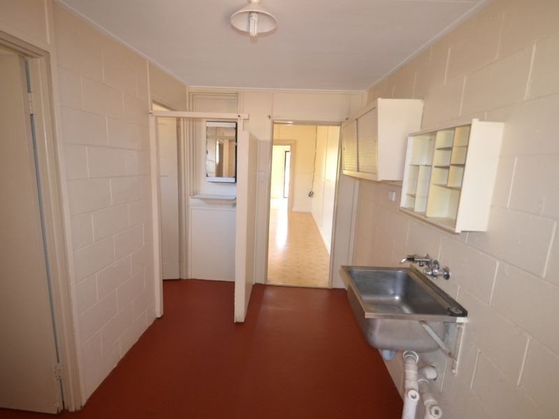1/30 Murroona Street, Bowen QLD 4805
