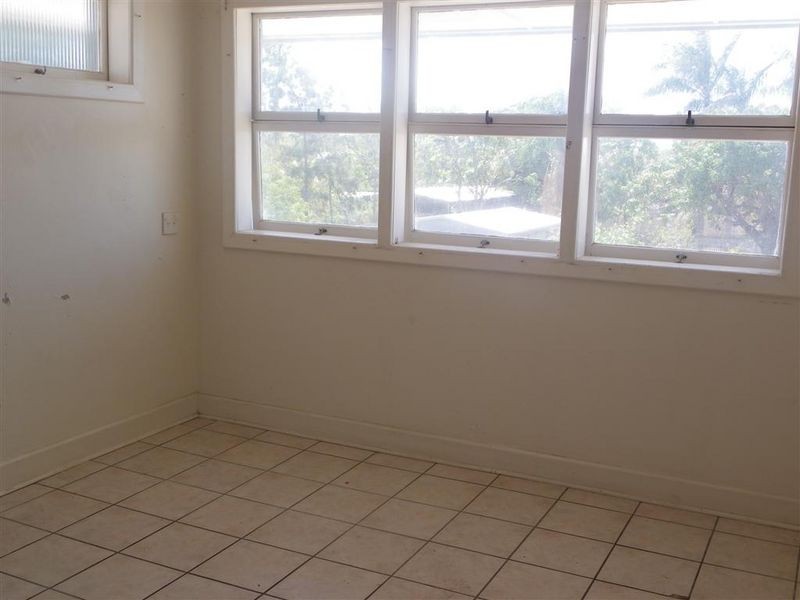 8 Herbert Street, Bowen QLD 4805