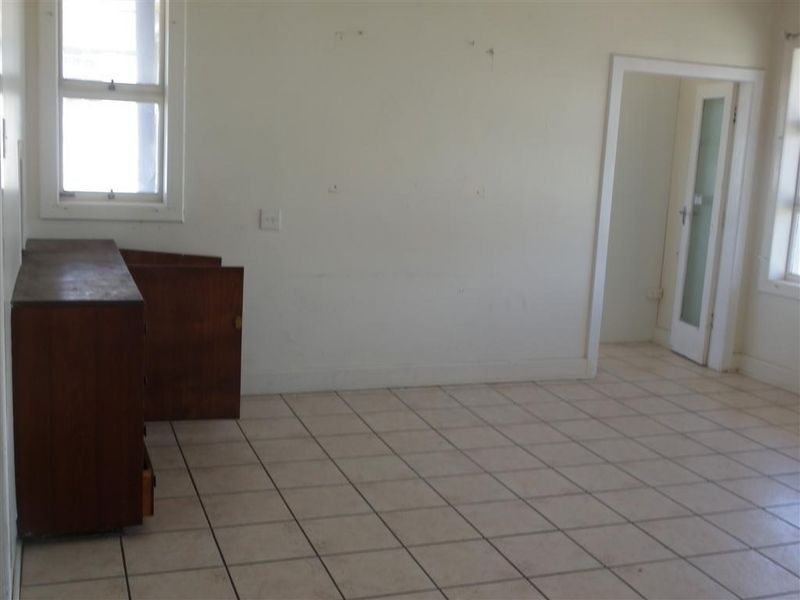 8 Herbert Street, Bowen QLD 4805