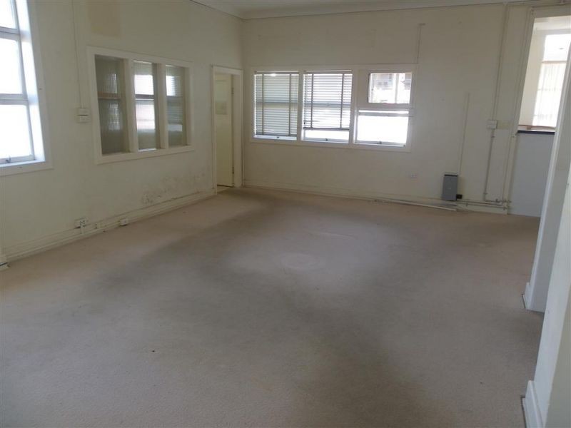 8 Herbert Street, Bowen QLD 4805