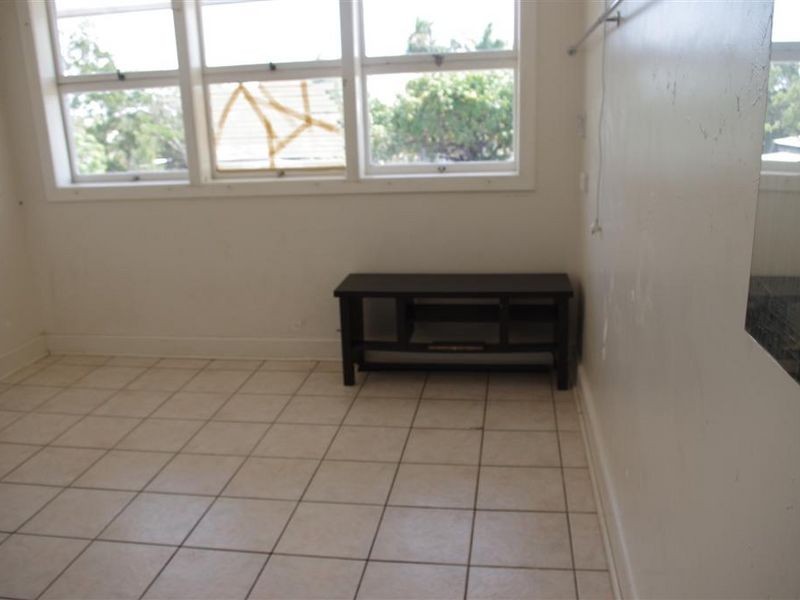 8 Herbert Street, Bowen QLD 4805