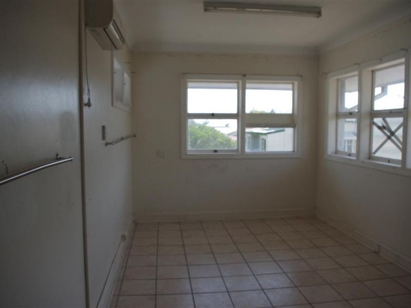 8 Herbert Street, Bowen QLD 4805