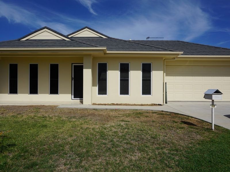 38 (LOT 91 Seabreeze Crescent, Bowen QLD 4805