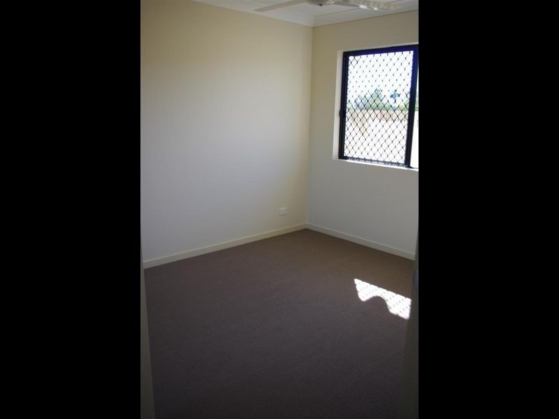 9B Lemon Grove, Bowen QLD 4805