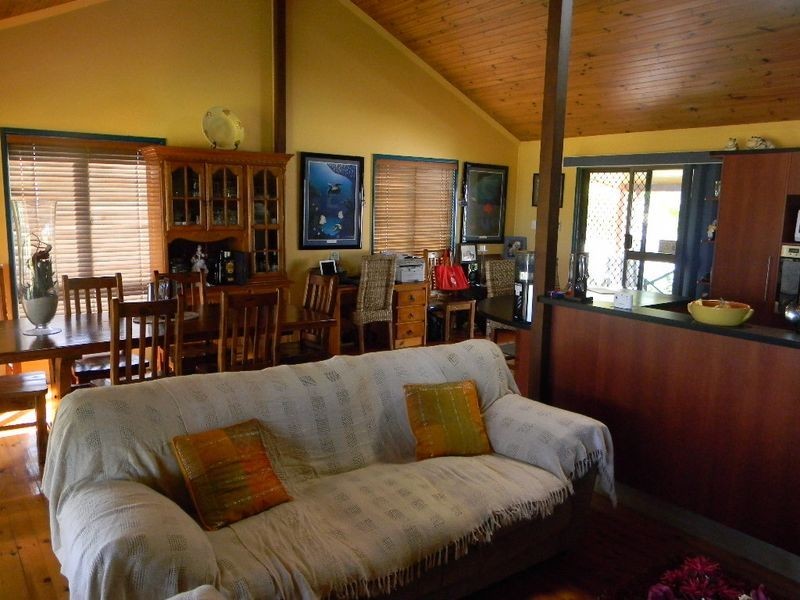 28 Rose Bay Road, Bowen QLD 4805