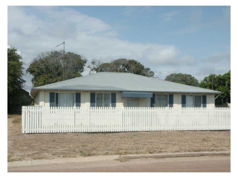 85 The Esplanade, Queens Beach, Bowen QLD 4805