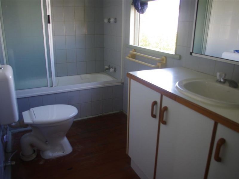 5 Cowan Lane, Bowen QLD 4805