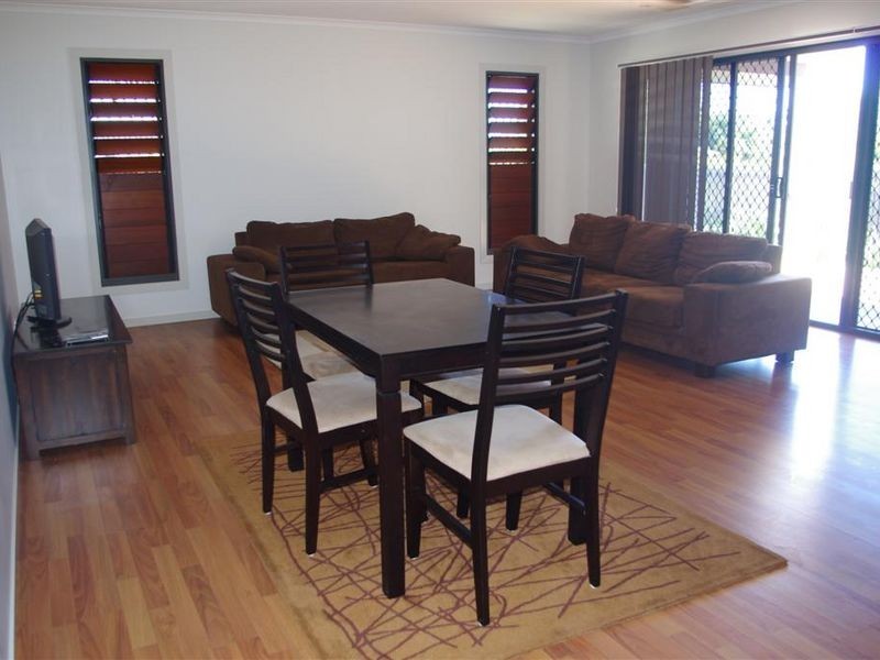 1/32 St Kilda Street, Bowen QLD 4805