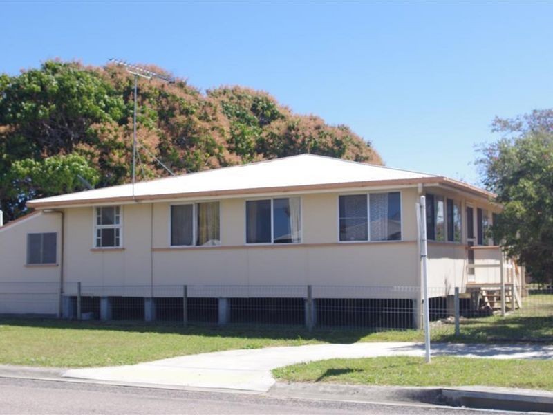 19 Tracey Street, Bowen QLD 4805