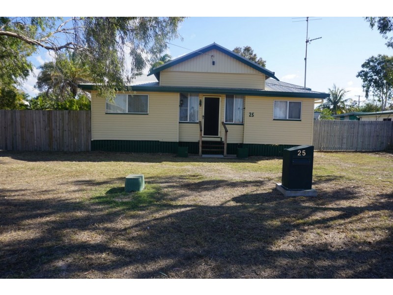 25 Leichhardt Street, Bowen QLD 4805