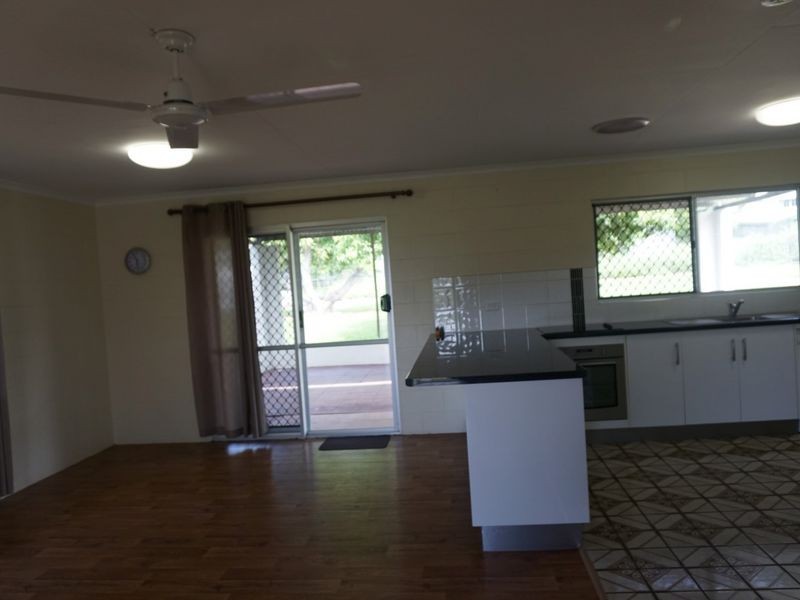 7 Queens Road, Bowen QLD 4805