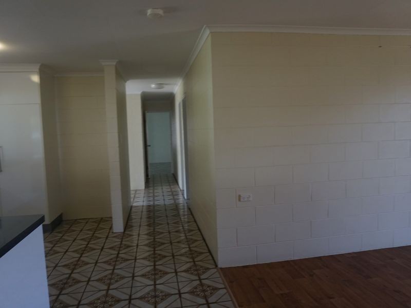 7 Queens Road, Bowen QLD 4805