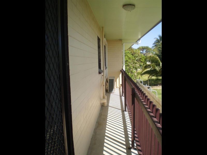 4/10 Sinclair Street, Bowen QLD 4805