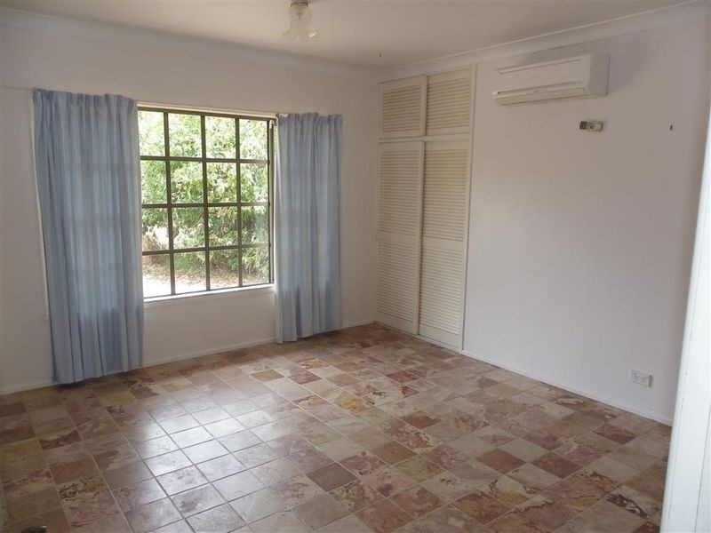 41 Hillview Road, Bowen QLD 4805