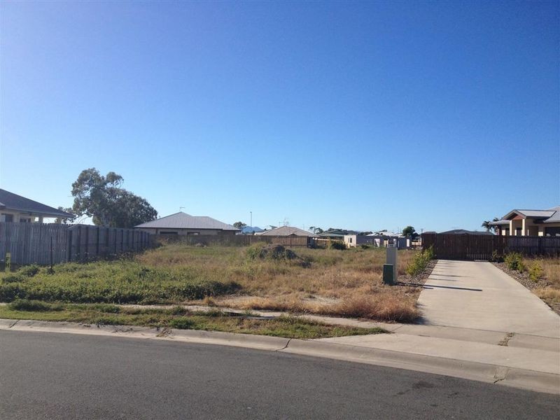 16 Lemon Grove, Bowen QLD 4805